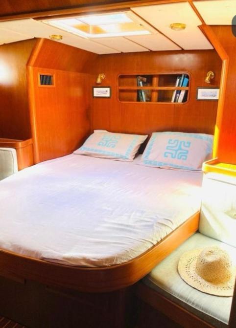 From September Lyra On The Go To Suriname Till 1 April 2026 Joint Captain Casey Medemblik Exteriér fotografie